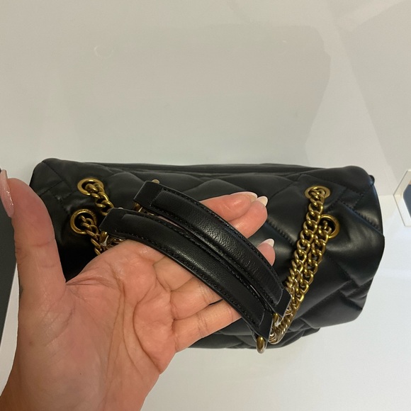 Kurt Geiger Black Quilted Shoulder Bag XXL with Gold Chain - Picture 11 of 13